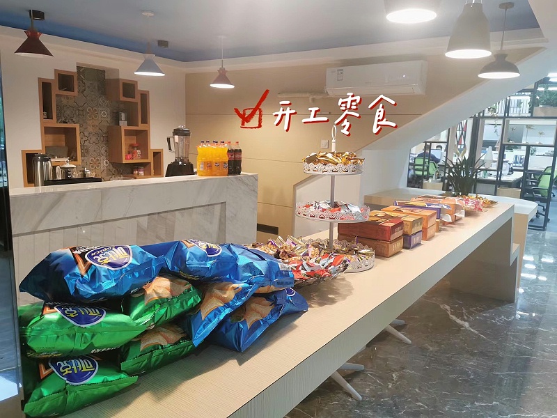 ����ͷ���������������������������ǩ